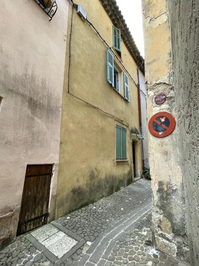 Petit Cocon Au Coeur Du Centre Historique Lägenhet Biot Exteriör bild
